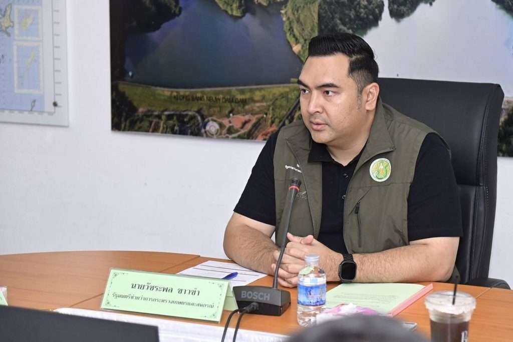 วัชระพล ขาวขำ