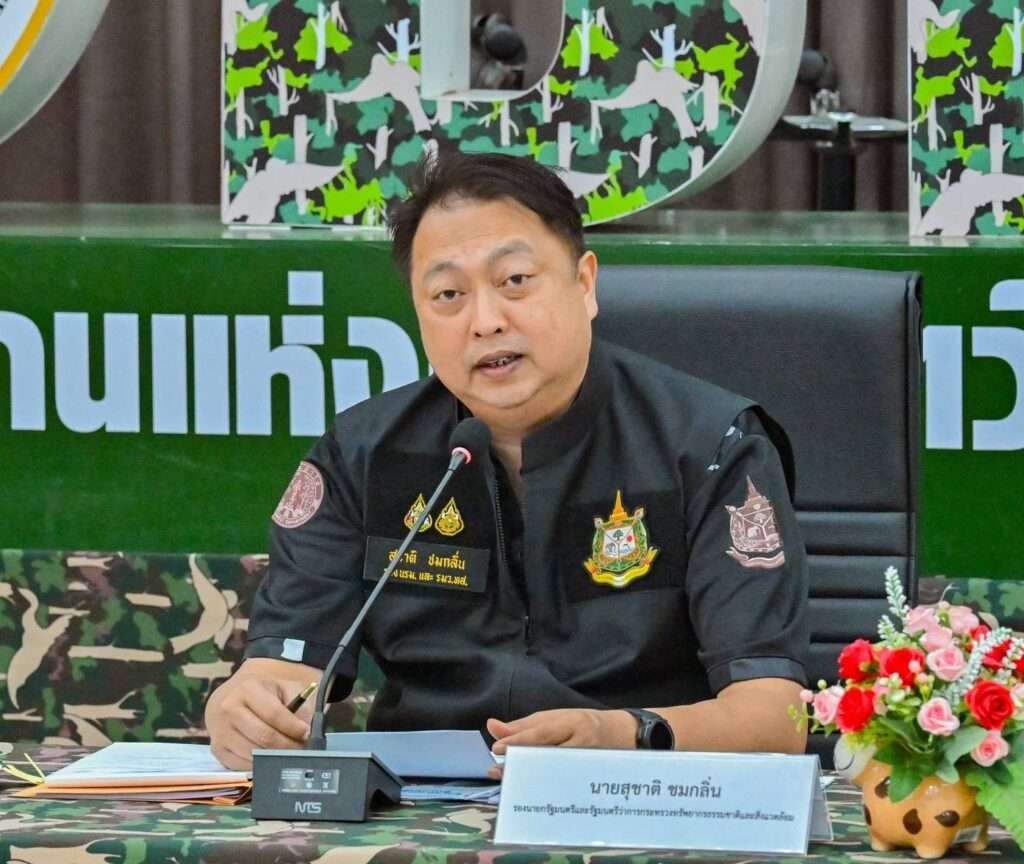 สุชาติ ชมกลิ่น