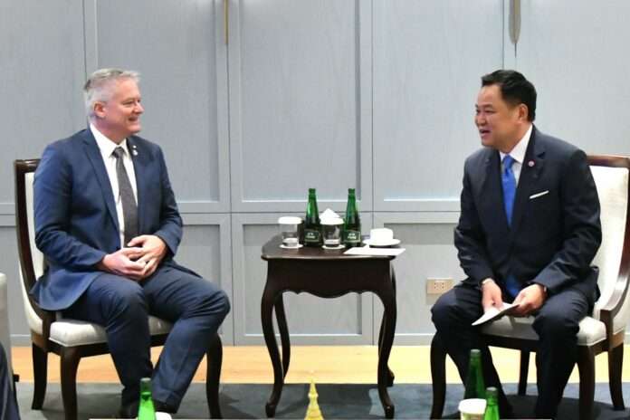 อนุทิน Mathias Cormann อนุทิน ชาญวีรกูล Mathias Cormann