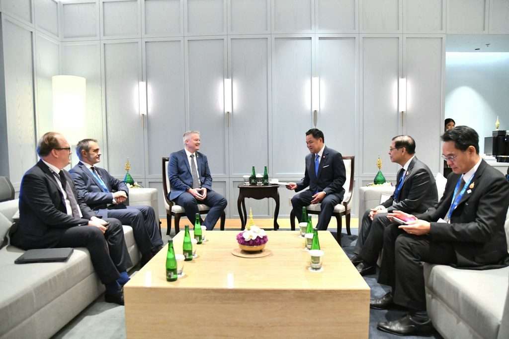 อนุทิน ชาญวีรกูล Mathias Cormann