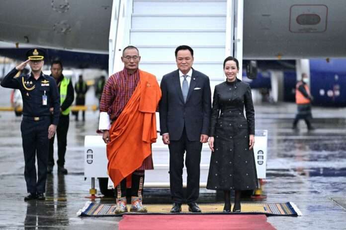 อนุทิน ชาญวีรกูล Dasho Tshering Tobgay