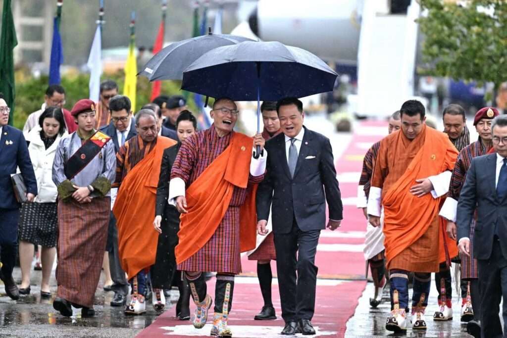 อนุทิน ชาญวีรกูล Dasho Tshering Tobgay