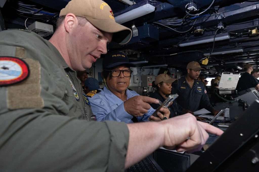 ลูกเรือ USS George H.W. Bush CVN 77 ภูเก็ต