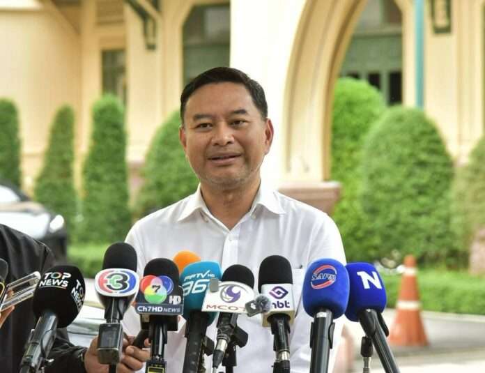 เอกภพ เพียรพิเศษ เอกภพ เพียรพิเศษ