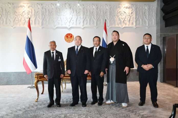 โสภณ ทูตญี่ปุ่น ซูโม่ โสภณ ทูตญี่ปุ่น ซูโม่
